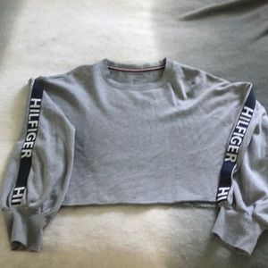 Tommy Hilfiger Exclusive LogoTape Crop Sweatshirt